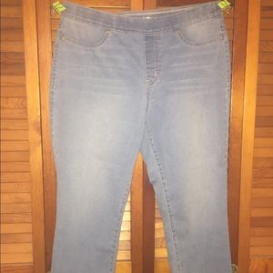 New Direction pull on skinny crop jean sz16